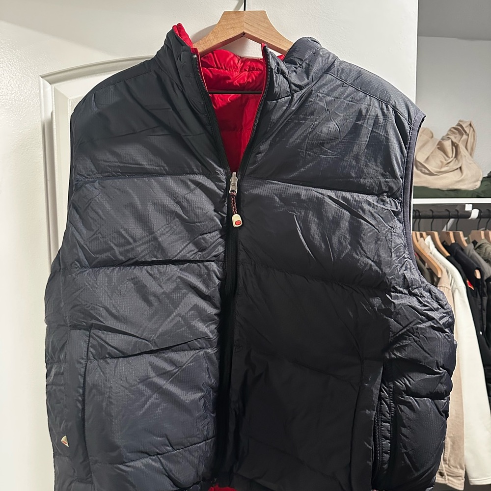 L.L. Bean Black / Red Reversible Vest